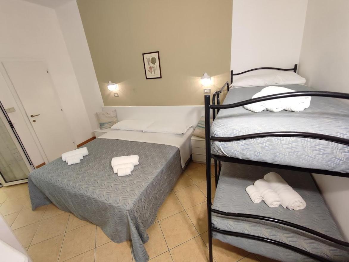 Hotel Athena 3*
